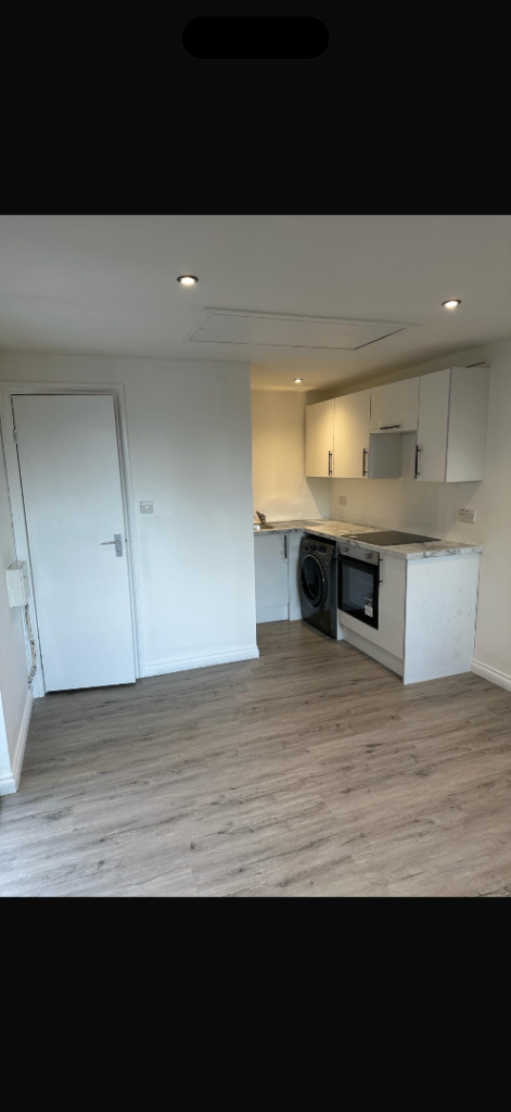 1 bedroom room for rent with shower and kitchen 