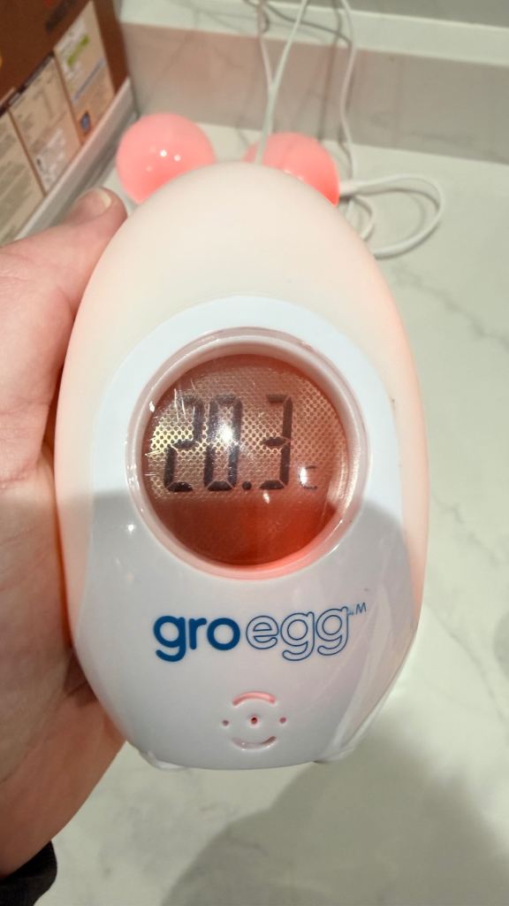 Tommy Tippee Groegg Baby/Kids room temperature thermometer & nightlight