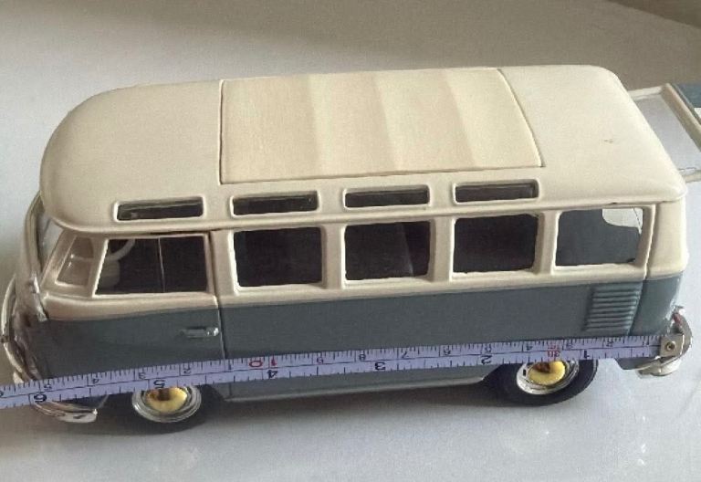 Maisto VW Volkswagen Camper Van Model - Blue and Cream