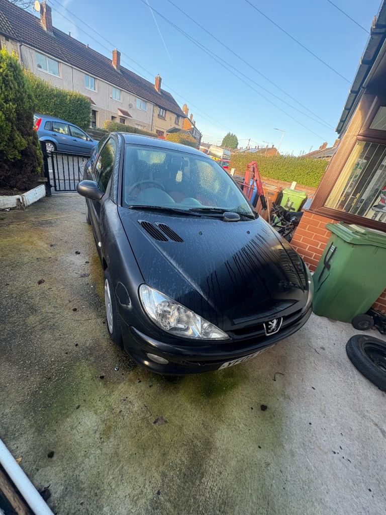 Peugeot, 206, Hatchback, 2005, Manual, 1124 (cc), 3 doors