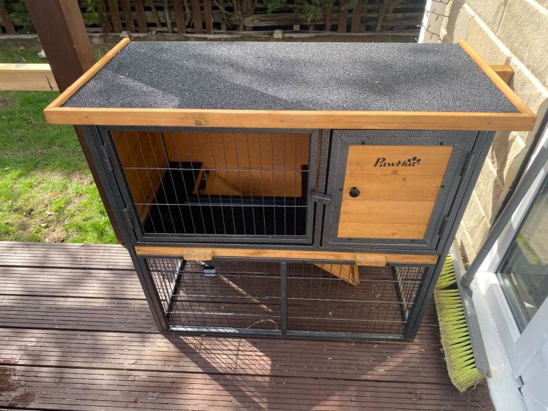 Rabbit/ Guinea pig hutch