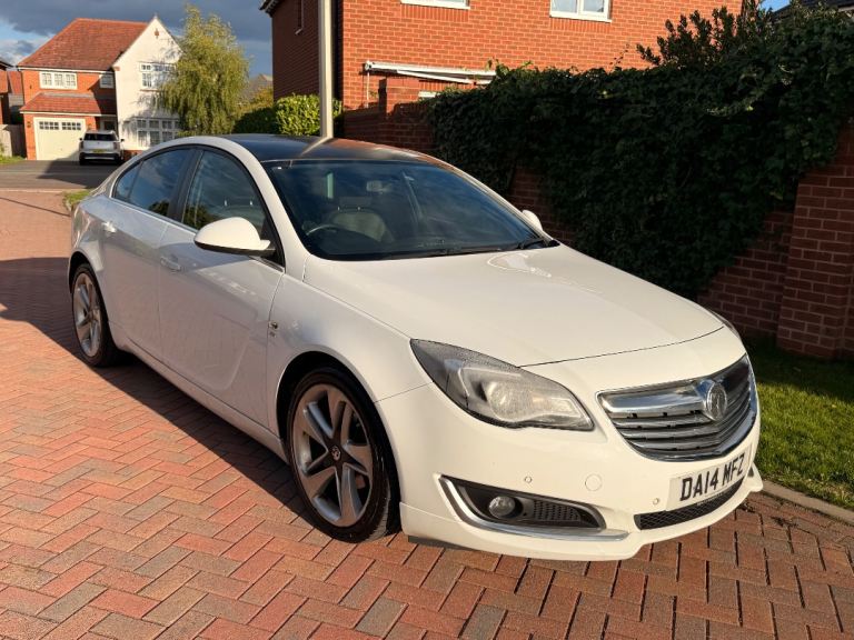 Vauxhall, INSIGNIA, Hatchback, 2014, Manual, 1956 (cc), 5 doors