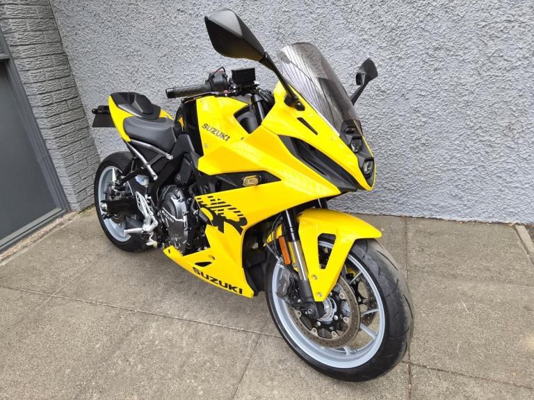 2025 Suzuki GSX-8R Kiiro Edition GSX8R