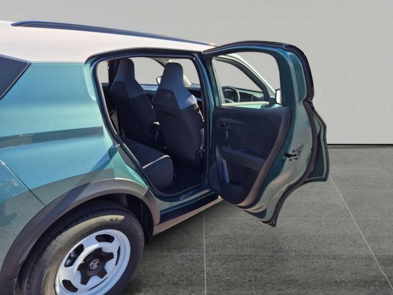 2025 Vauxhall Frontera 83kW Design 44kWh 5dr Auto HATCHBACK ELECTRIC Automatic