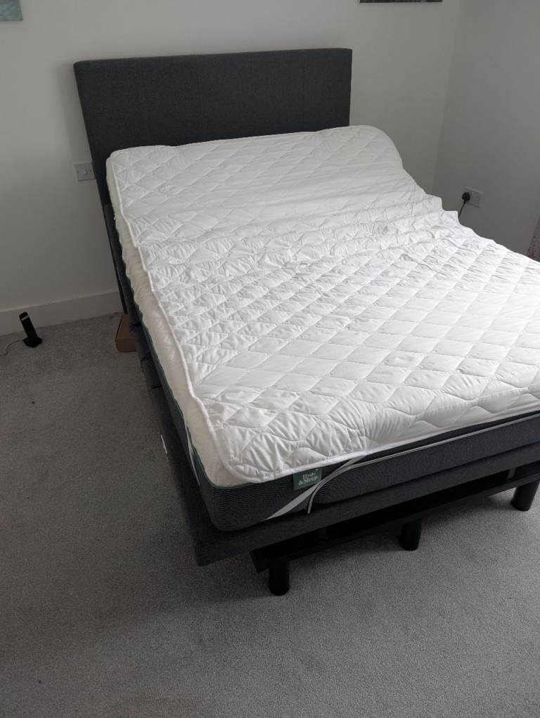 Sleep motion 200i Double Adjustable Bed with Comfy Mattress