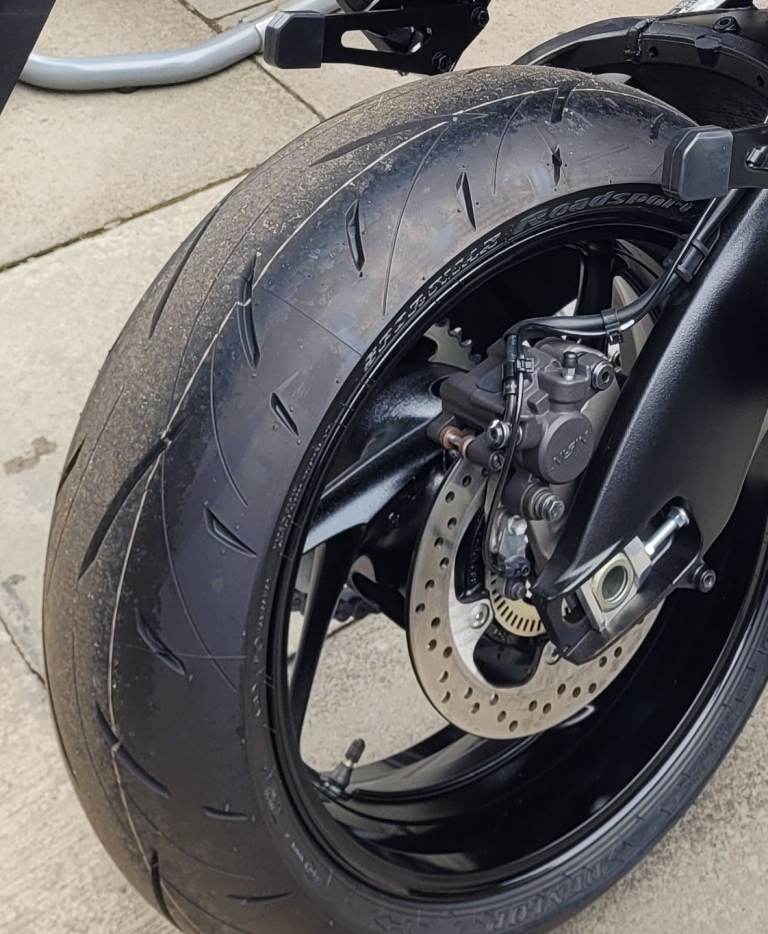 Dunlop Sportmax motorbike tyres 120/70/17 & 190/50/17. Only 5 miles old