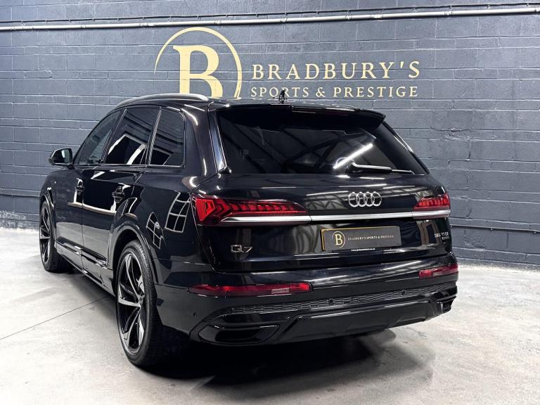 AUDI Q7 3.0 TFSI V6 55 Black Edition 2021