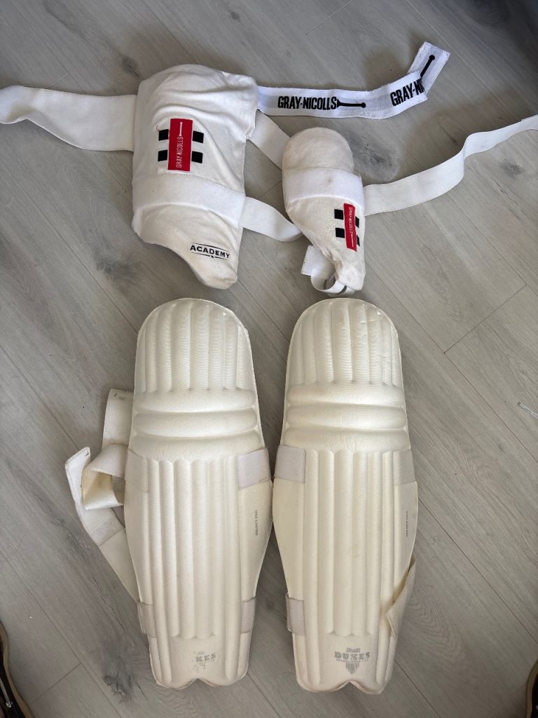 Cricket Batting and Thigh pads