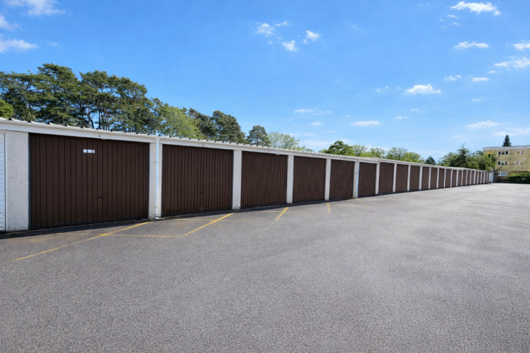 Secure Garages to Rent –Single Unit Available –Safe & Accessible (North Baddesley, Southampton)