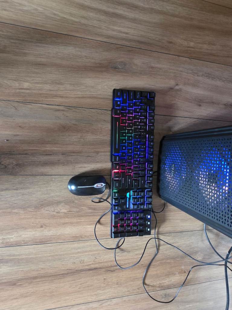 Entry level gaming pc  read add open to offers or swaps 