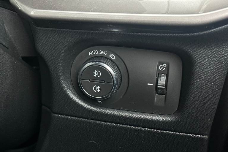  Vauxhall Mokka Electric 50kwh Ultimate Suv 5dr Electric Auto 136 Ps Electric