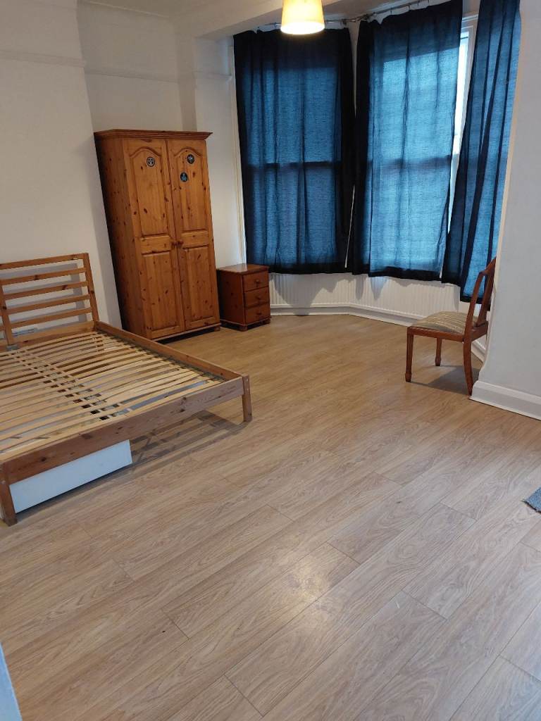 🛑 TRIPLE ROOM WITH BALCONYTO LET 🛑