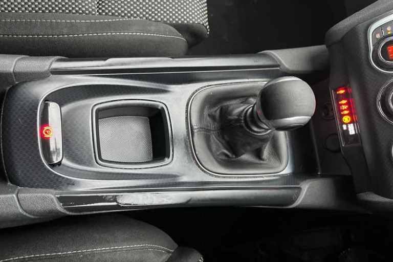 2016 DS Automobiles DS 4 1.6 BlueHDi Elegance Hatchback 5dr Diesel Manual Euro 6 (s/s) (120 ps) H...