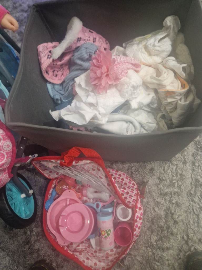 Twin pushchair and doll and accessories set