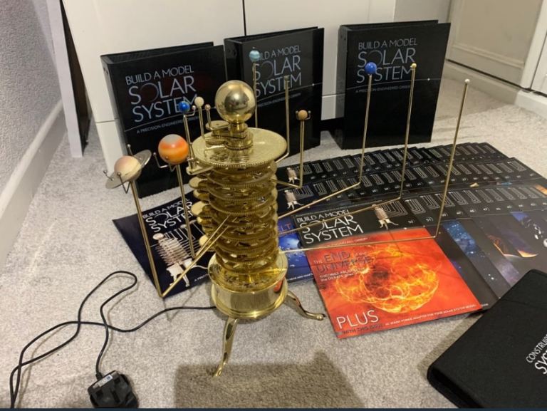 Eaglemoss Build A Model Solar System