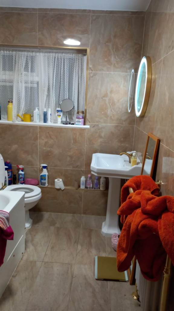 Spacious and Cosy Double Room for Rent in - E17 9QP