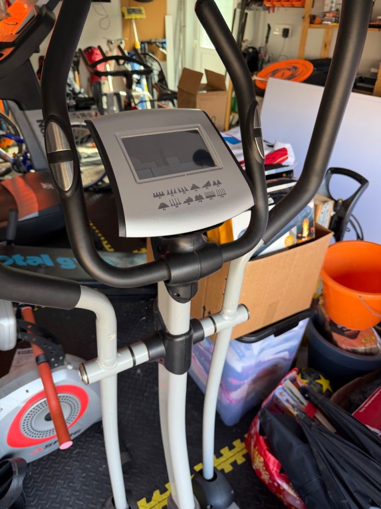 Elliptical trainer