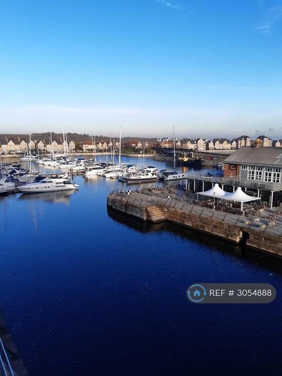 1 bedroom flat in The Wharf, Chatham, ME4 (1 bed) (#3054888)