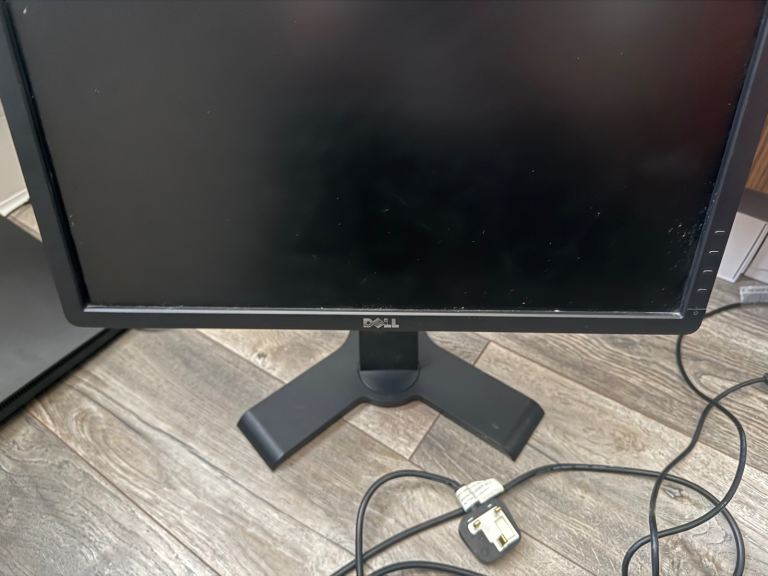 Complete Dual Monitor Setup - 2x Dell Monitors, Dual Desk Mount & Cables