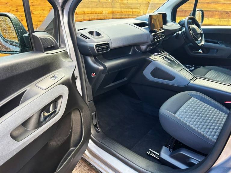 2025 Peugeot Rifter 3 Seat Auto Wheelchair Accessible Disabled Access Vehicle WAV MPV Diesel Auto...