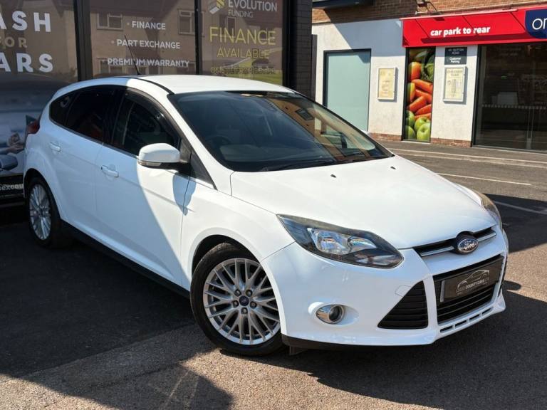 2014 Ford Focus 1.6 TDCi Zetec Navigator Hatchback 5dr Diesel Manual Euro 5 (s/s) (115 ps) Hatchb...