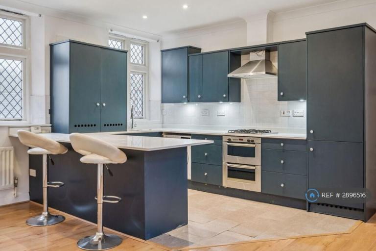 2 bedroom flat in Whielden St, Amersham, HP7 (2 bed) (#2896516)