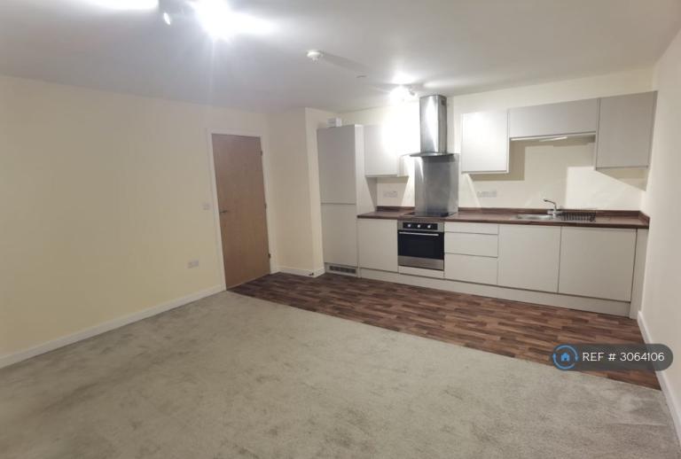 1 bedroom flat in Tameway Plaza, Walsall, WS1 (1 bed) (#3064106)