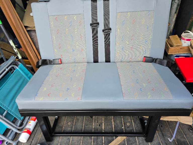 Rock and roll 3/4 width with seat belts