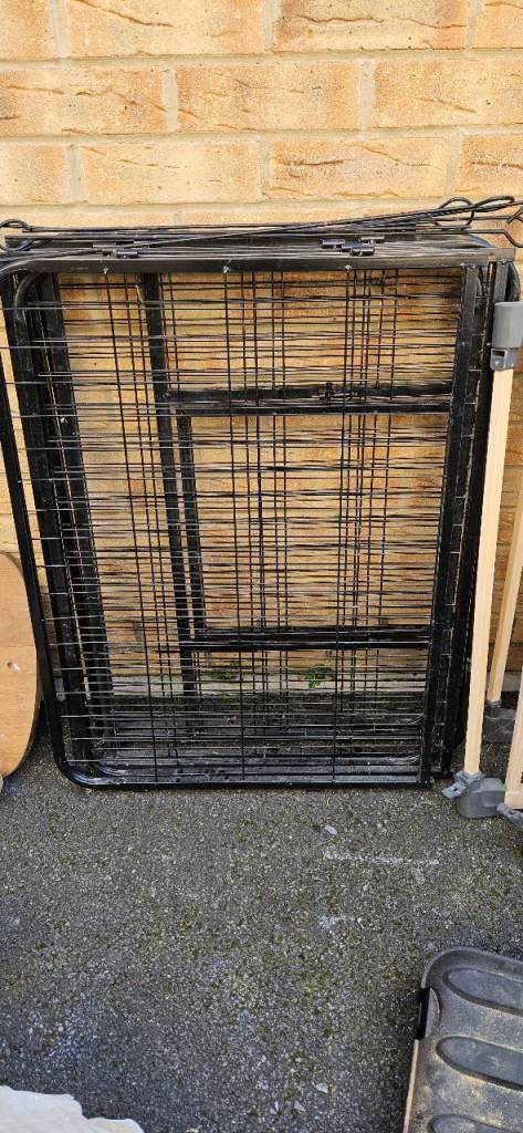 Dog crate/cage for sale.  