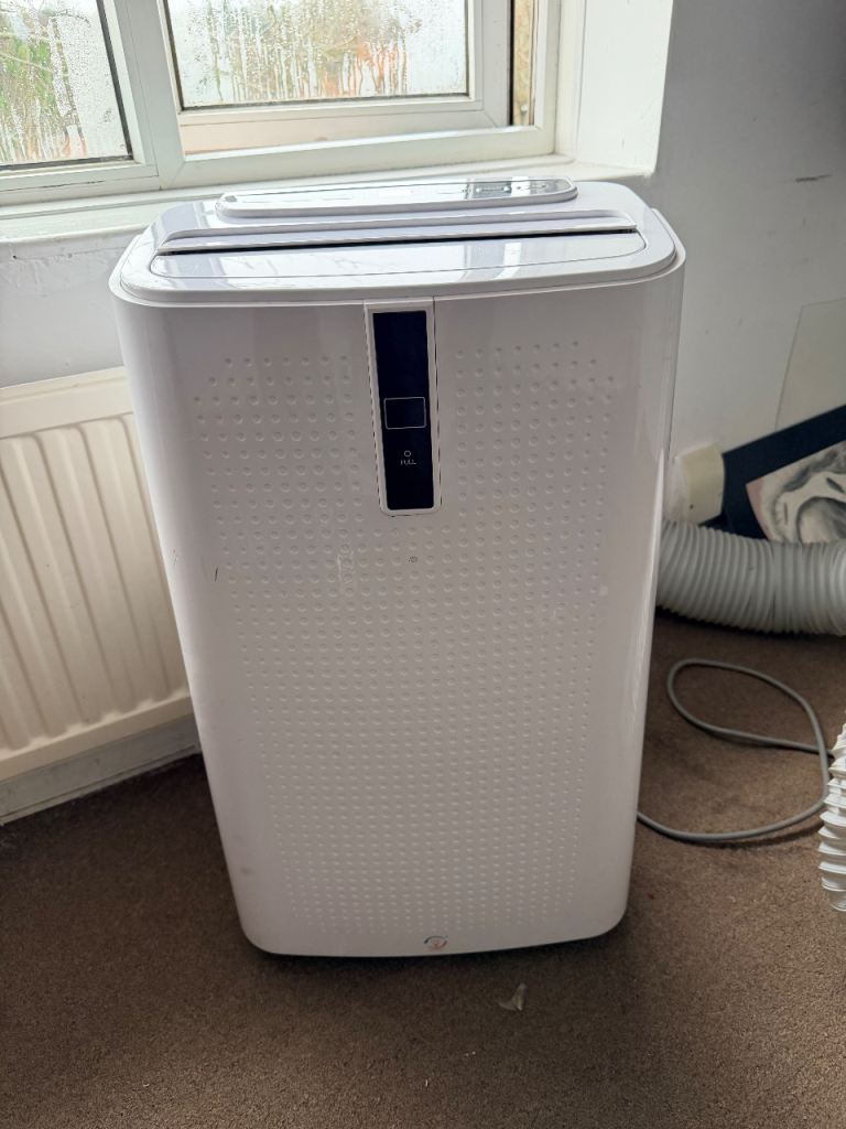 Portable ac good condition used 