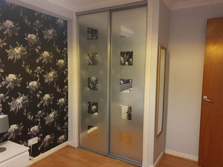 Modern, two bedroom furnished ground floor flat on Pirrie St. Leith, available 08/12/25, £1400 PCM