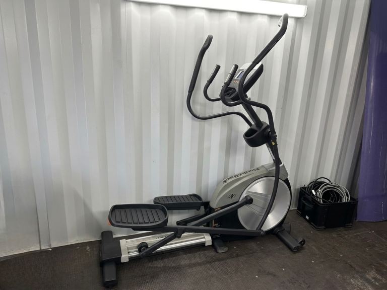 NordicTrack C 7.5 Elliptical Trainer – Good Condition, Power Incline
