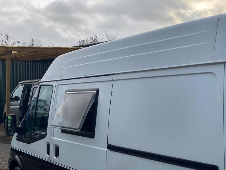 2009 Ford Transit Medium Roof Van TDCi 85ps PANEL VAN DIESEL Manual