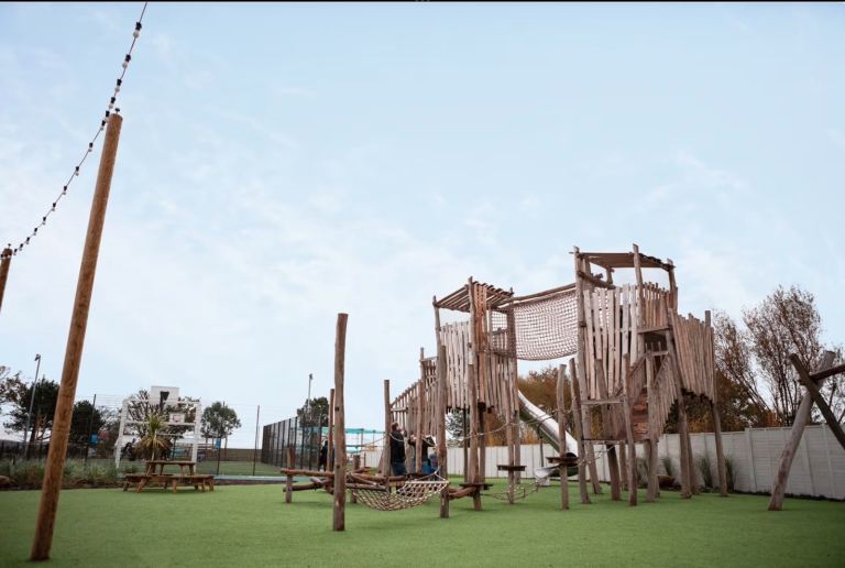 CARAVAN FOR HIRE PET FRIENDLY HAVEN CAISTER ON SEA GREAT YARMOUTH NORFOLK