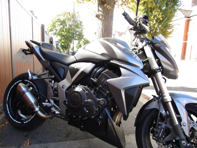 HONDA CB 1000 R , LOW MILES , GREAT CONDITION , SERVICE HISTORY , 2 KEYS , EXTRA