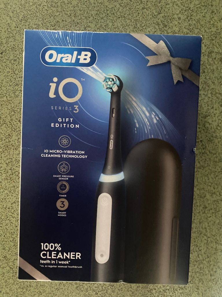 Oral-B iO Series 3 Electric Toothbrush - Brand New