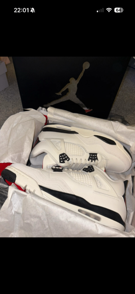 Air Jordan 4 Retro Flight Club