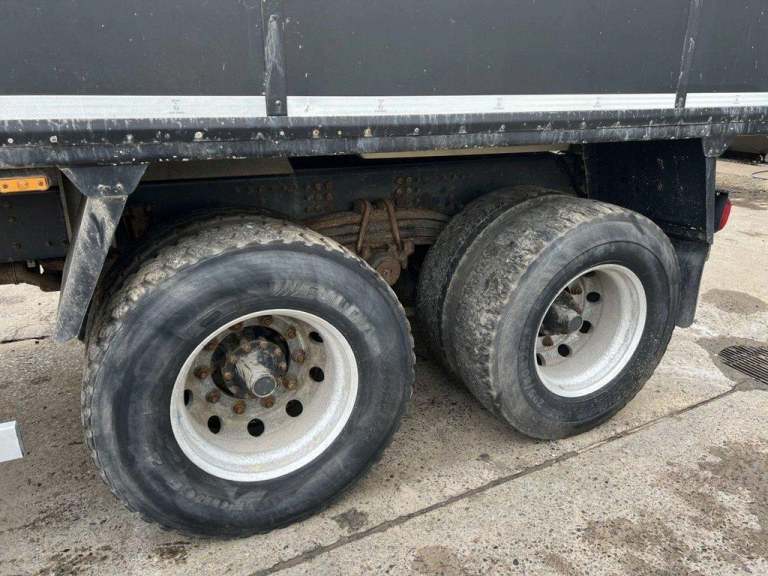 2013 SCANIA P400 8X4 TIPPER