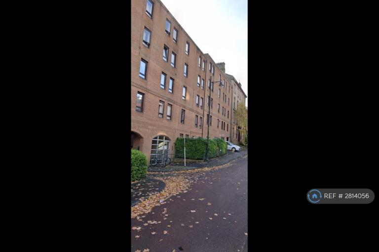 3 bedroom flat in Buccleuch Street, Glasgow, G3 (3 bed) (#2814056)