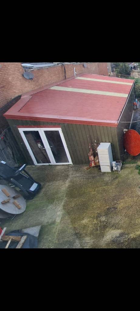 Self storage spaces greenford from £100/month 