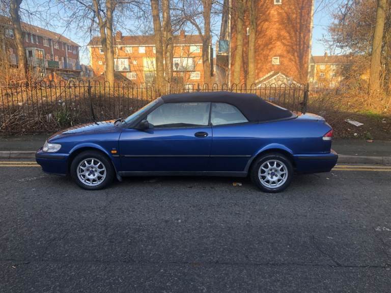 SAAB 9-3 CONVERTIBLE.  BLUE. AUTOMATIC. 2.3 PETROL 79000 MILES FULL 12 MONTHS MOT