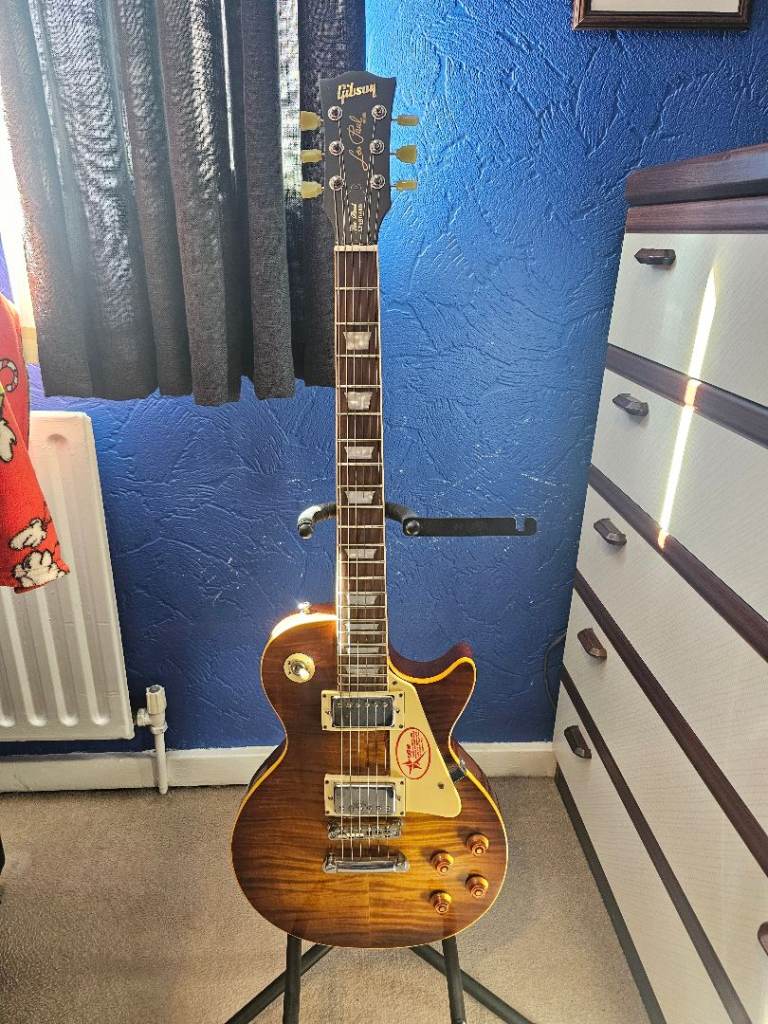 Replica Gibson Les Paul Standard Electric Guitar – Brown, Good Condition