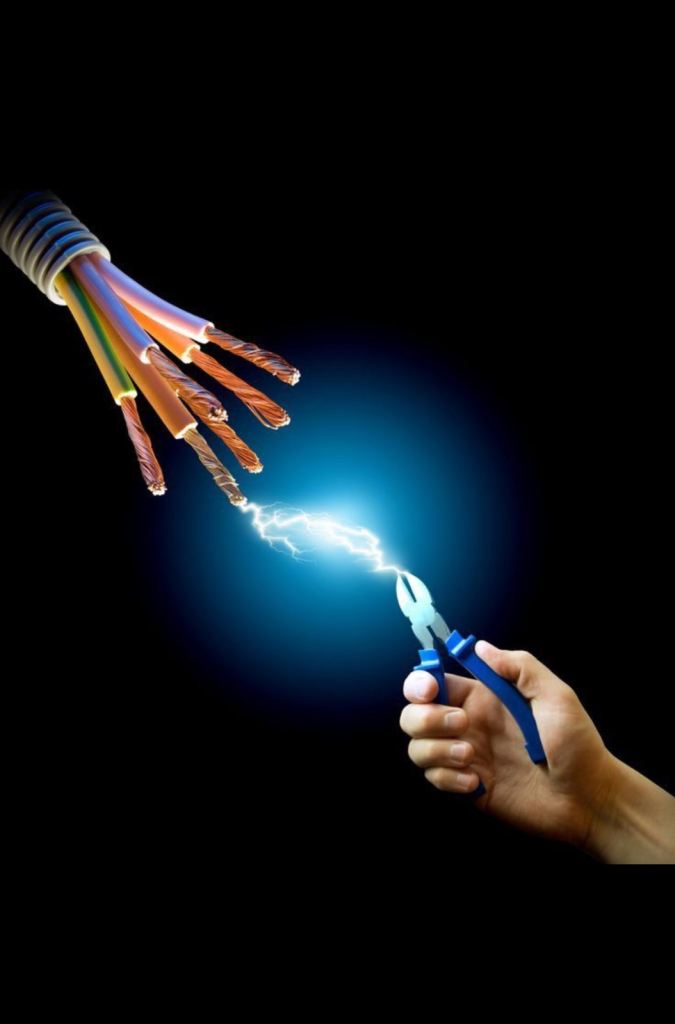 Emergency Electrician London – 24/7 Repairs & Fuse Box Replacement