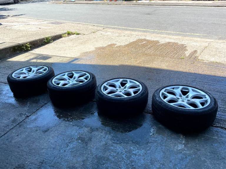 Alfa Romeo Alloys 18" Genuine Part Giulia Veloce 5x110, Pirelli 225 Good Thread