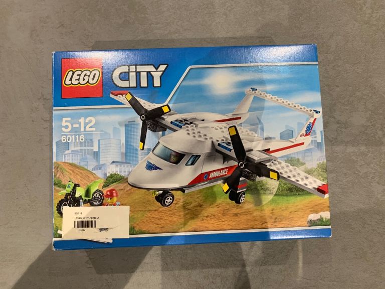 Lego City 60116 ambulance plane complete