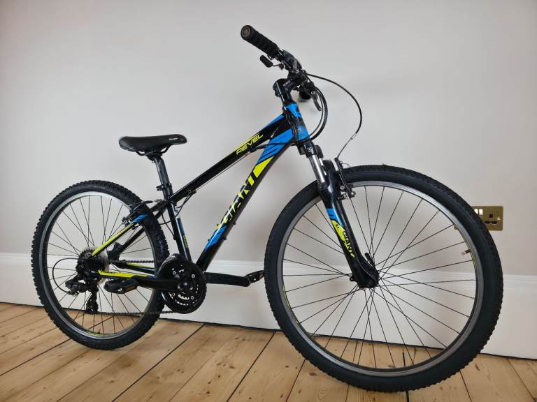 GIANT REVEL 2 | 26" WHEEL | MOUNTAIN BIKE | MTB | HYBRID | HARDTAIL | CHEAP 