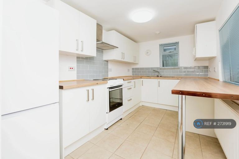 3 bedroom house in Launcherhead Road, Lochgelly, KY5 (3 bed) (#2731919)