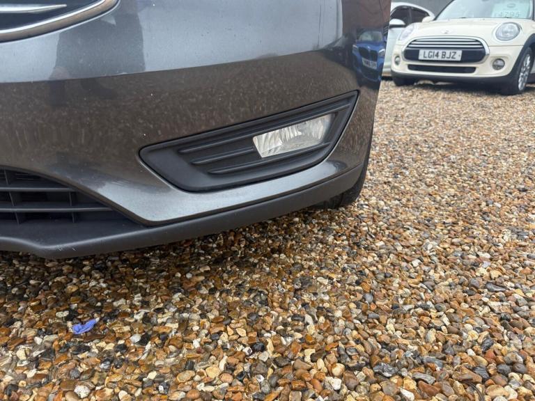 2017 Ford Focus 1.0 EcoBoost 125 Zetec Edition 5dr HATCHBACK PETROL Manual