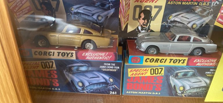 CORGI JAMES BOND MODELS 
