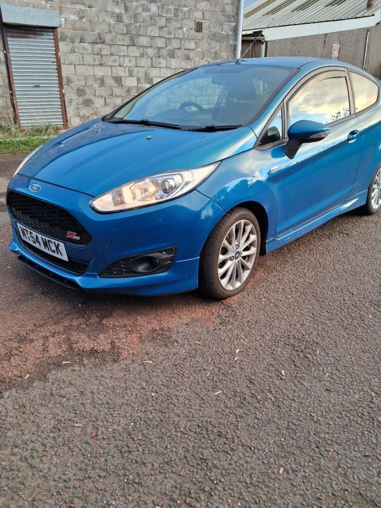 Ford, FIESTA, Hatchback, 2013, Manual, 1560 (cc), 3 doors